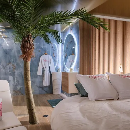 La Parenthese Liebeshotel *