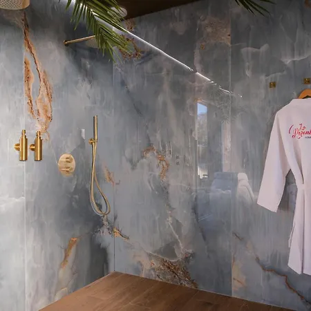 Liebeshotel La Parenthese Cadillac-en-Fronsadais